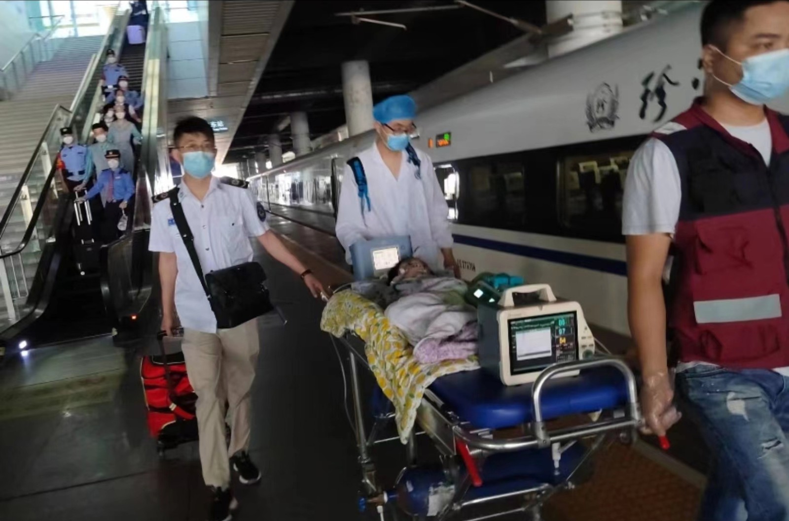 福海县高铁转运公司